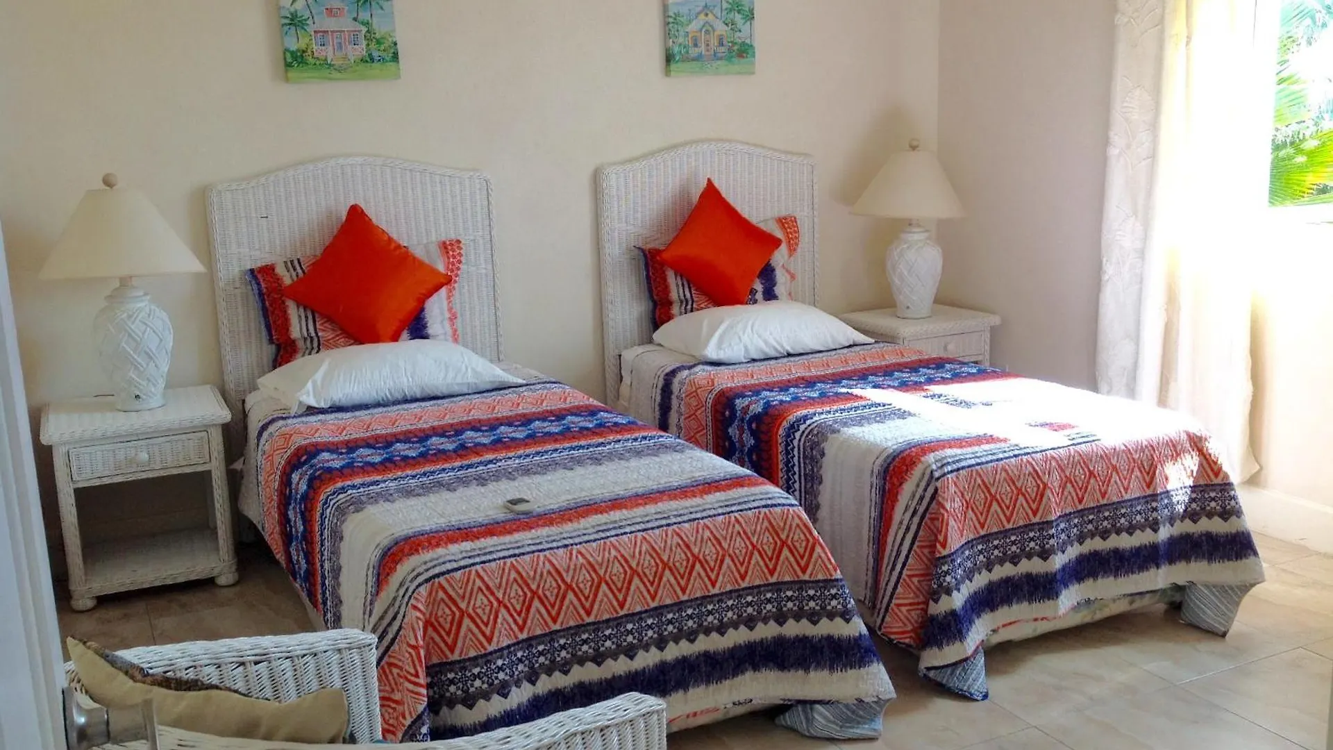 Remarkable 3-Bed Villa In Christchurch